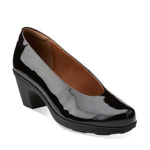 Clarks Brigita patent Leather black wedge Pump 8